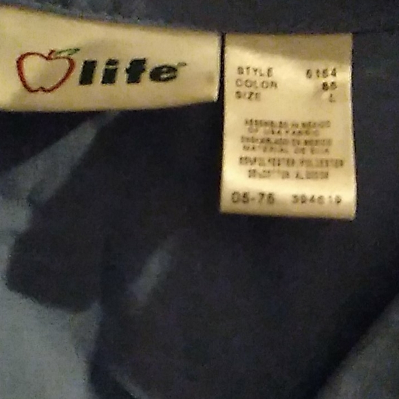 Medical scrubs - Picture 4 of 5